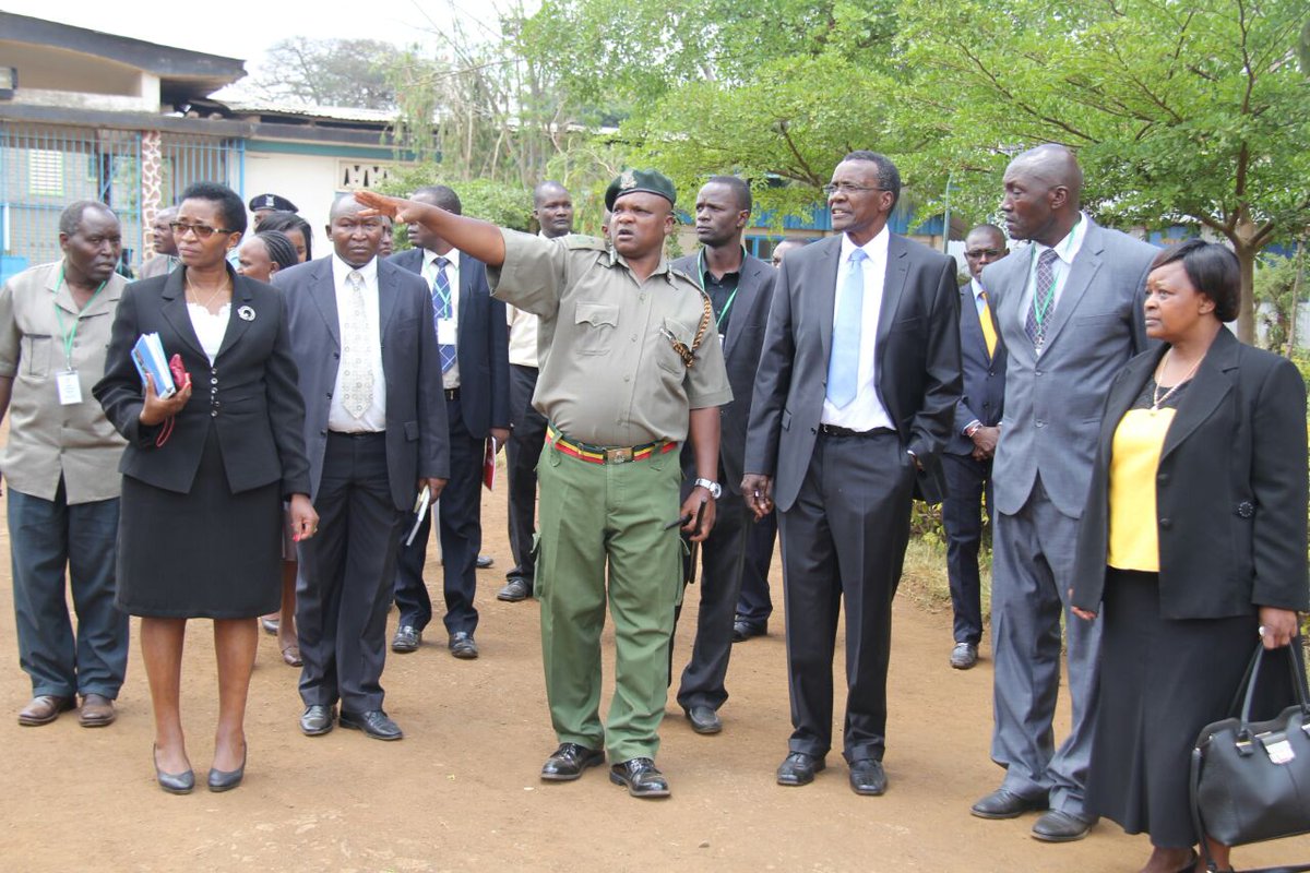 PHOTOS: Chief Justice David Maraga Makes Impromptu Visit To Kamiti ...